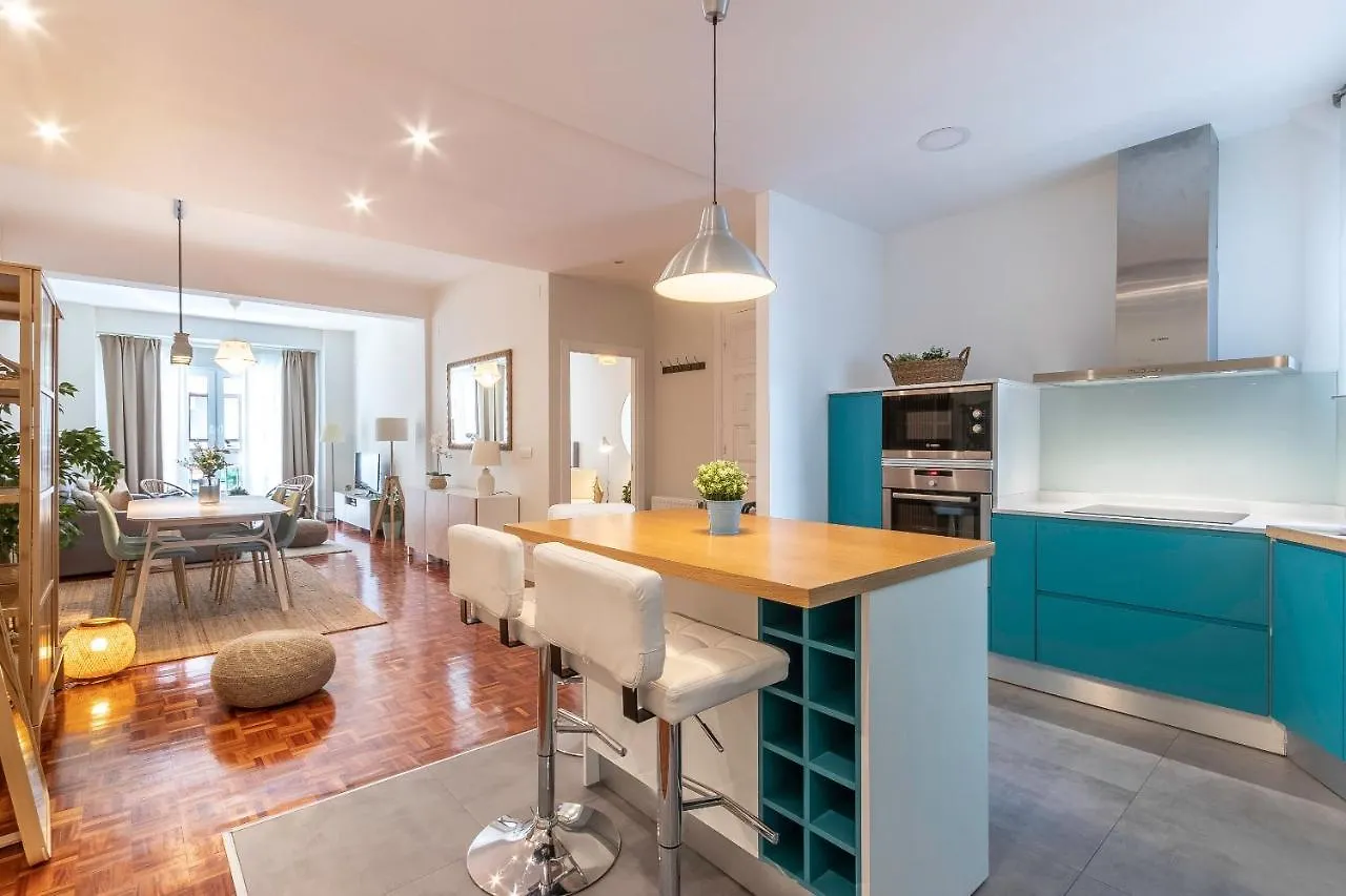 Spacious And Lovely In The City Center Of בילבאו ספרד