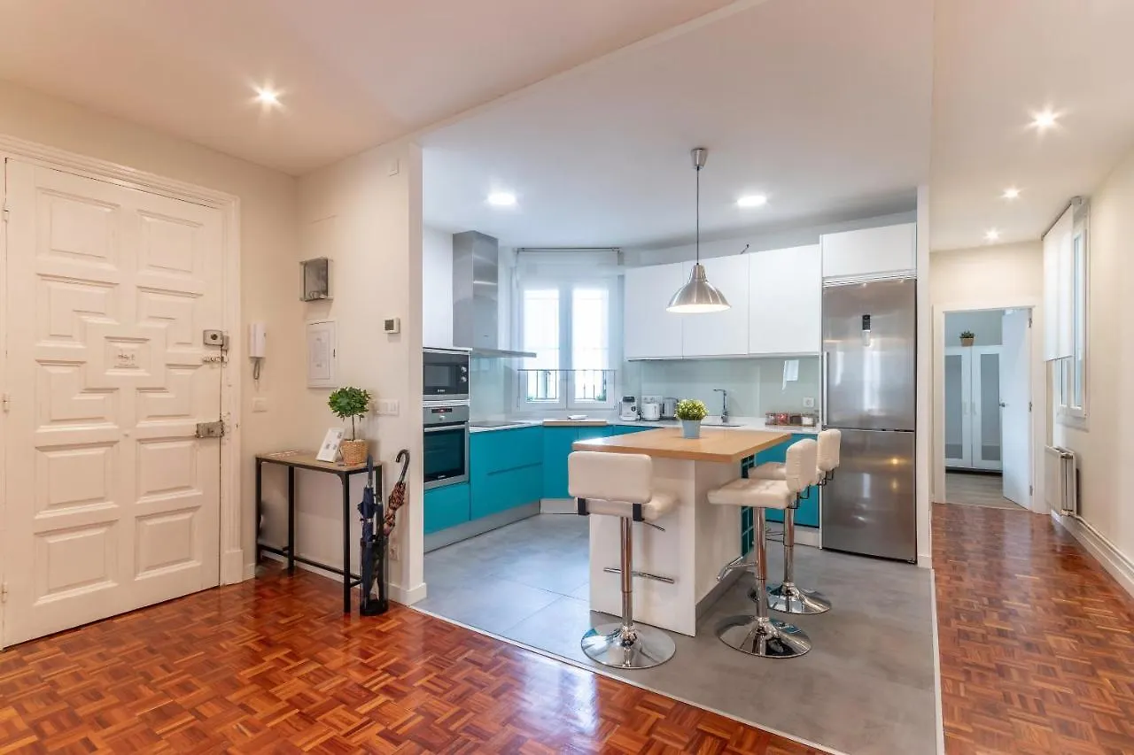 Spacious And Lovely In The City Center Of בילבאו