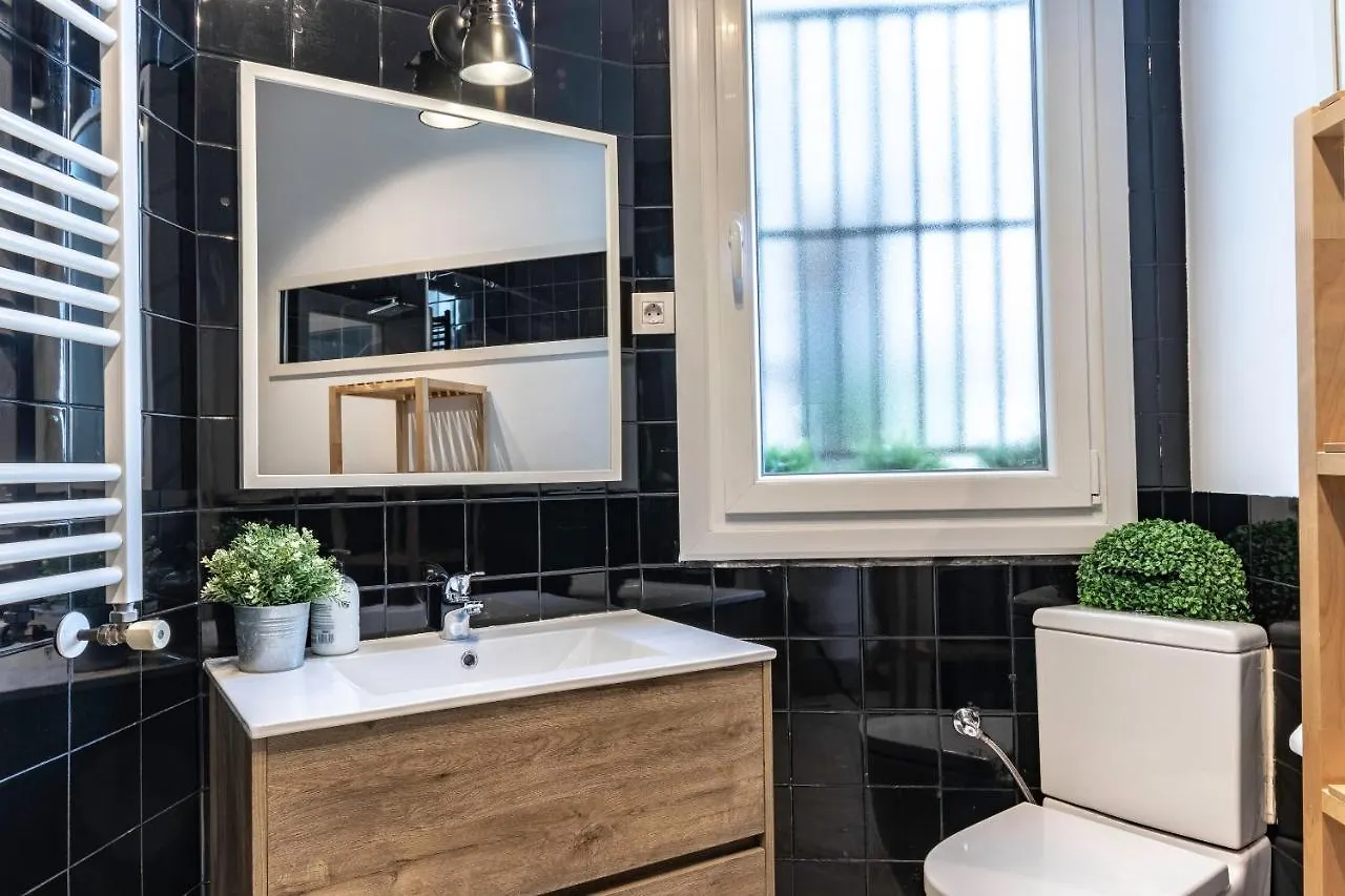 Spacious And Lovely In The City Center Of בילבאו 0*,